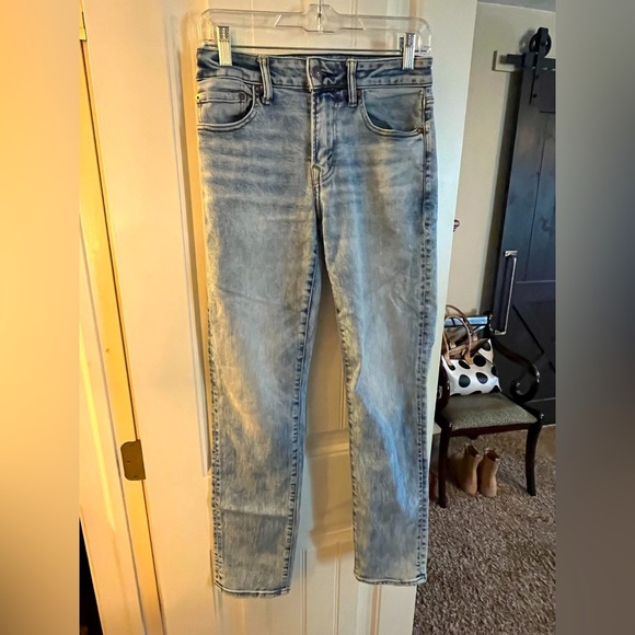 American Eagle Outfitters Other - American Eagle Slim Straight light wash jeans for men. 28x32